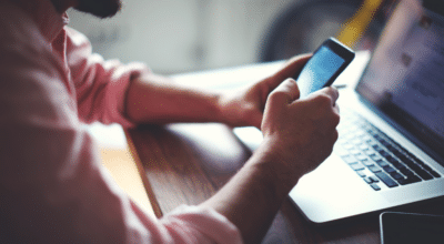 téléphone et ordinateur