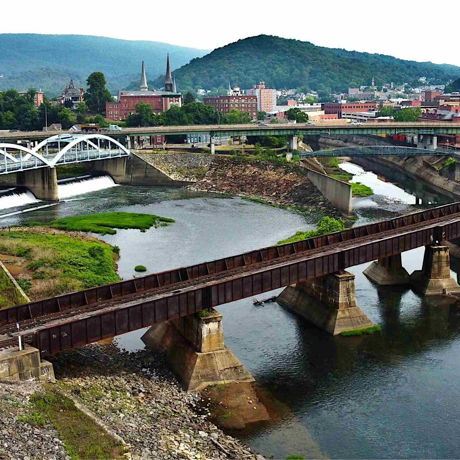 Landscape photo of city of cumberland maryland