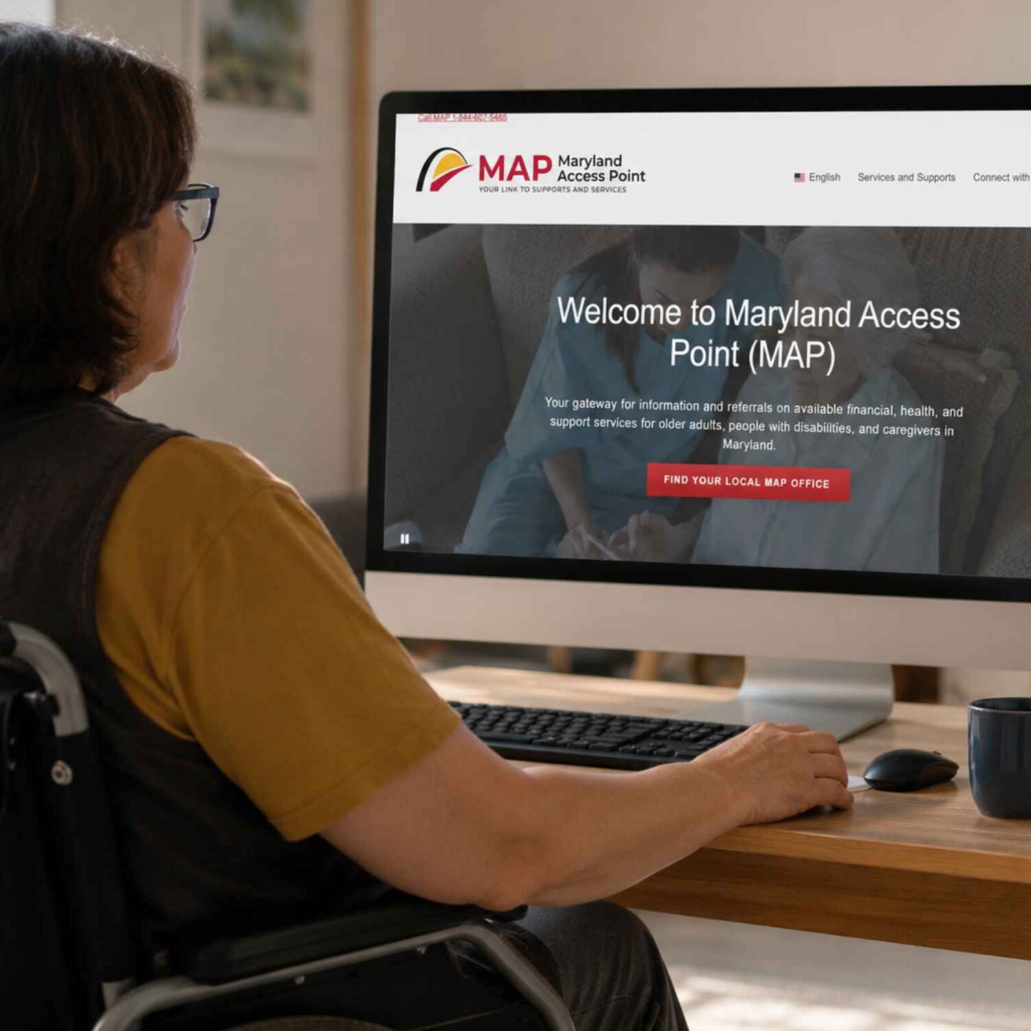 Người phụ nữ khuyết tật trên trang web MAP